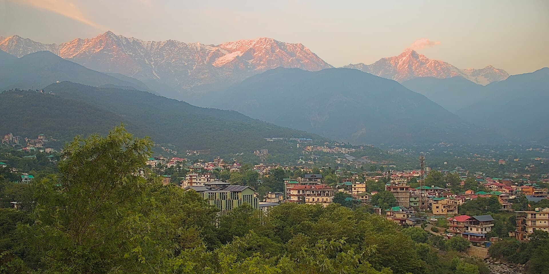 Dharamshala — Delhi to Dharamshala taxi